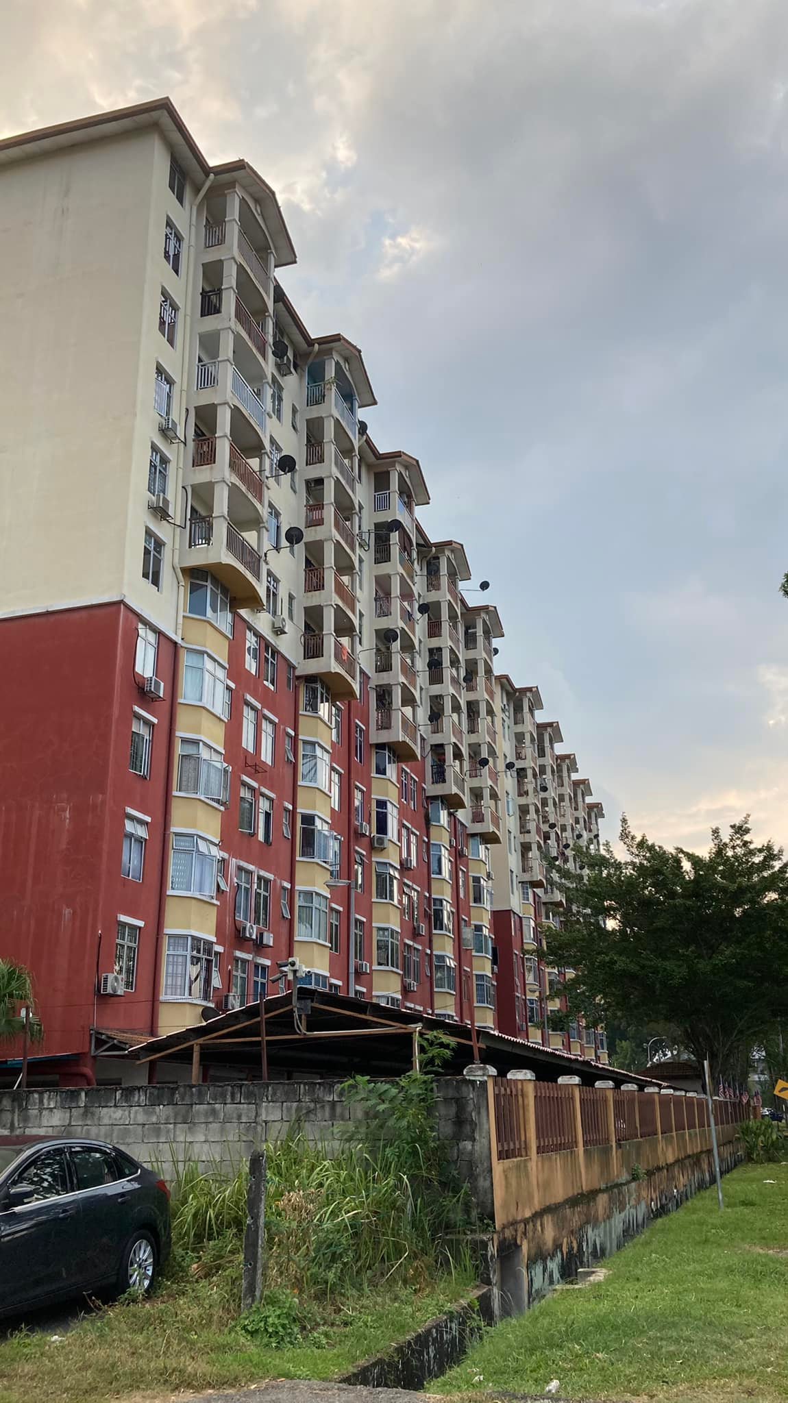 Apartment Sri Astana, Taman Selayang, Batu Caves - photo 1