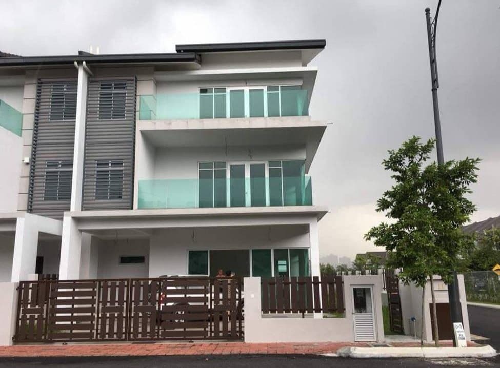 2 Storey Semi D Corner Unit 1080 Residence