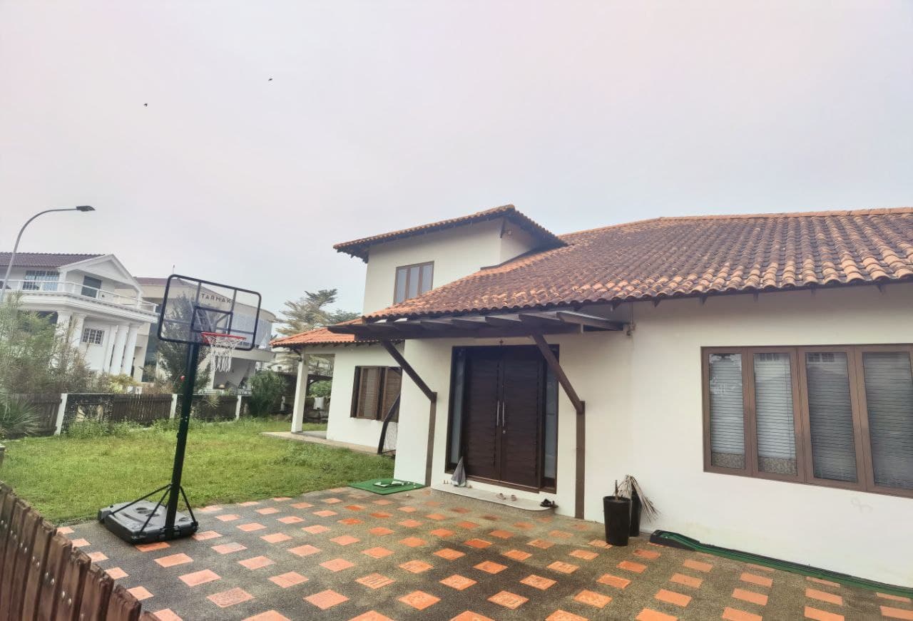 1 Half Storey Bungalow At Tropicana Golf Resort PJ - photo 3