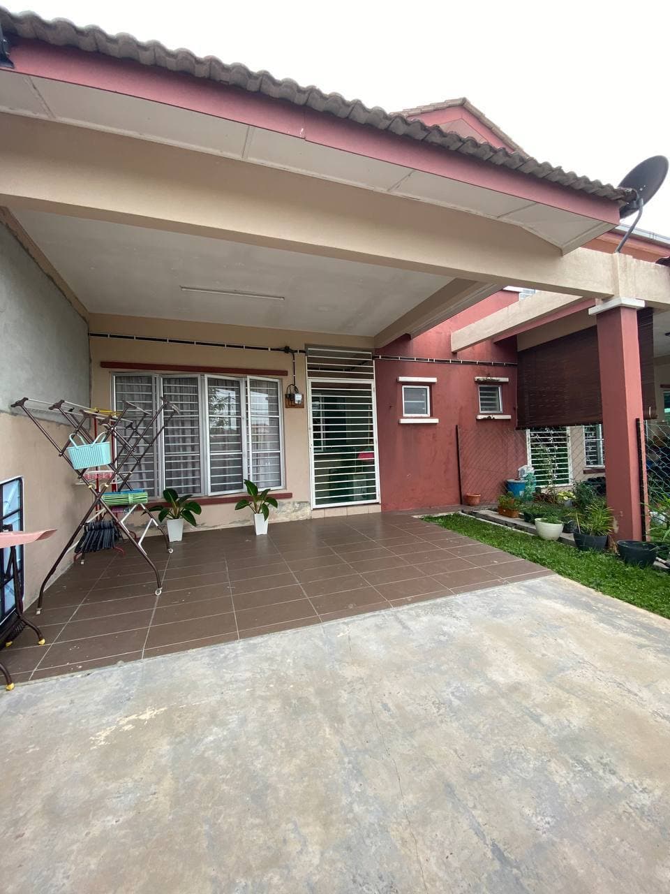 Facing Open 2 Storey Taman Teratai, Nilai 7 - photo 2