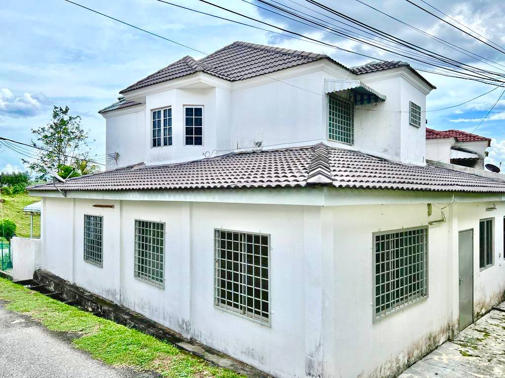 Endlot Double Storey Terrace House at Kajang - photo 2