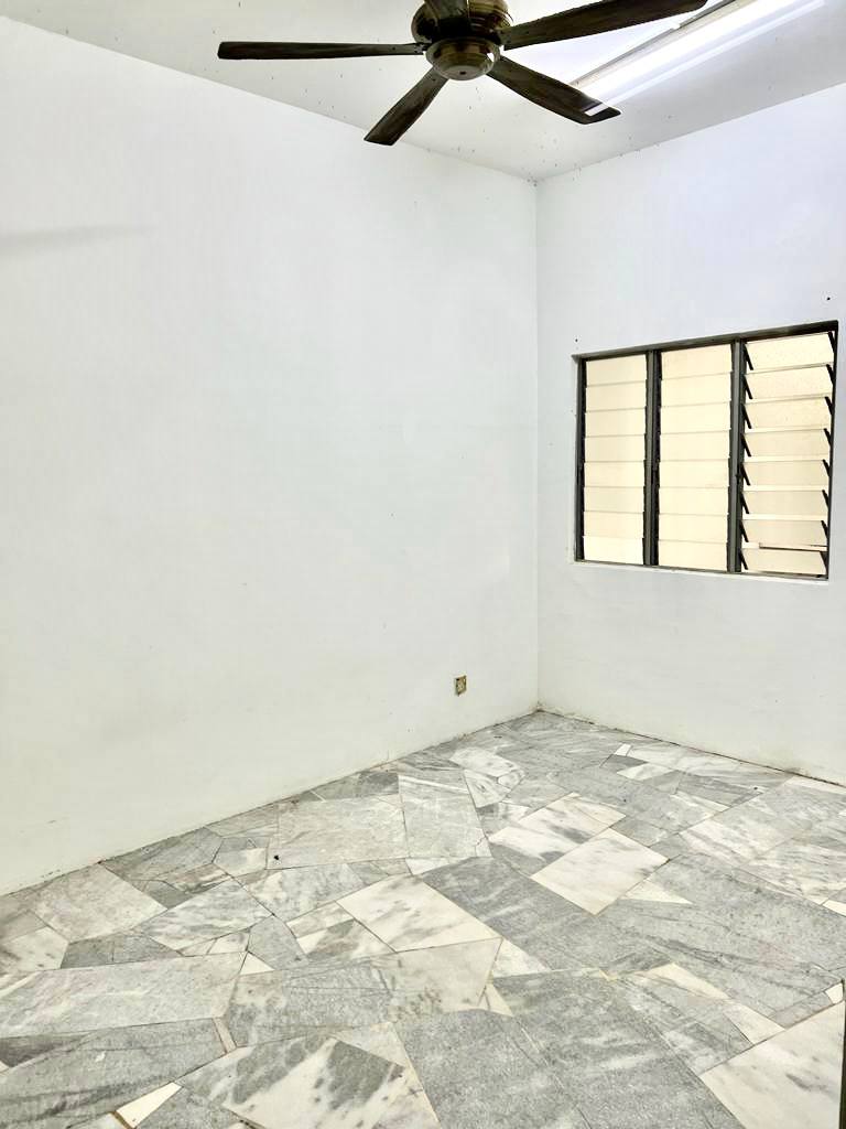 Endlot Double Storey Terrace House at Kajang - photo 7