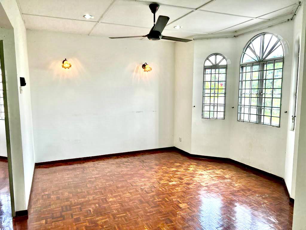 Endlot Double Storey Terrace House at Kajang - photo 9