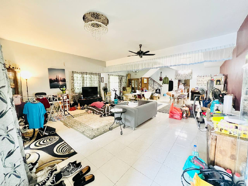 CORNER LOT 2 Sty Bandar Nusaputra 1, Puchong - photo 1