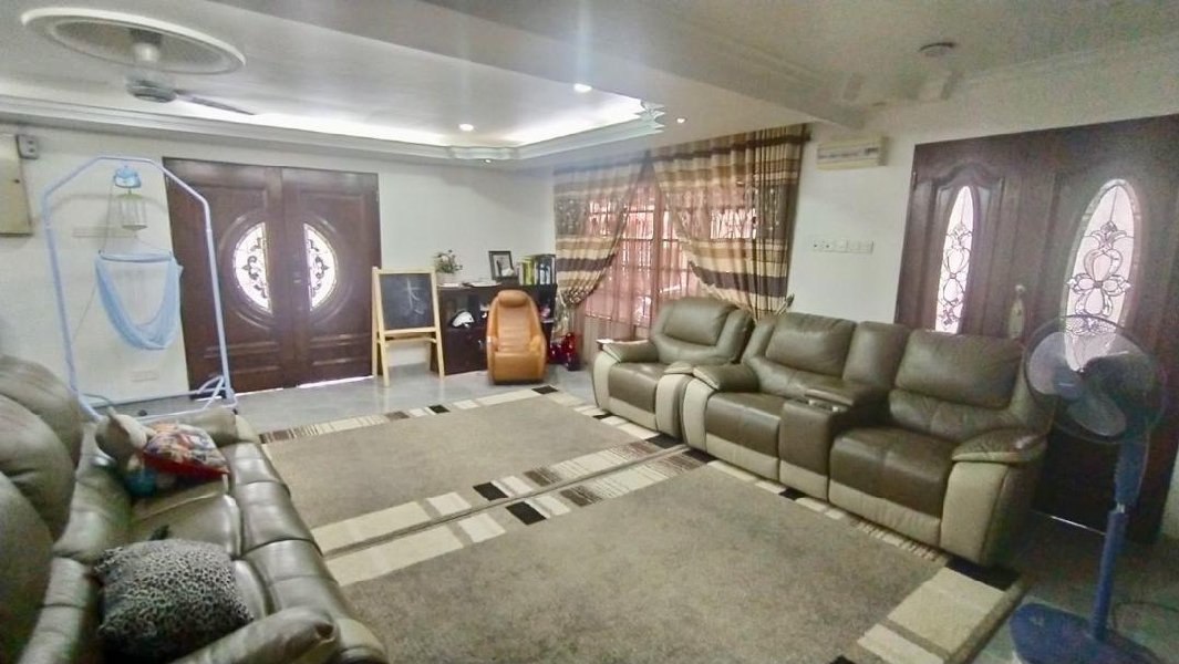 Extended Corner Lot Double Storey Terrace Seksyen 8 Bandar Baru Bangi.  - photo 8