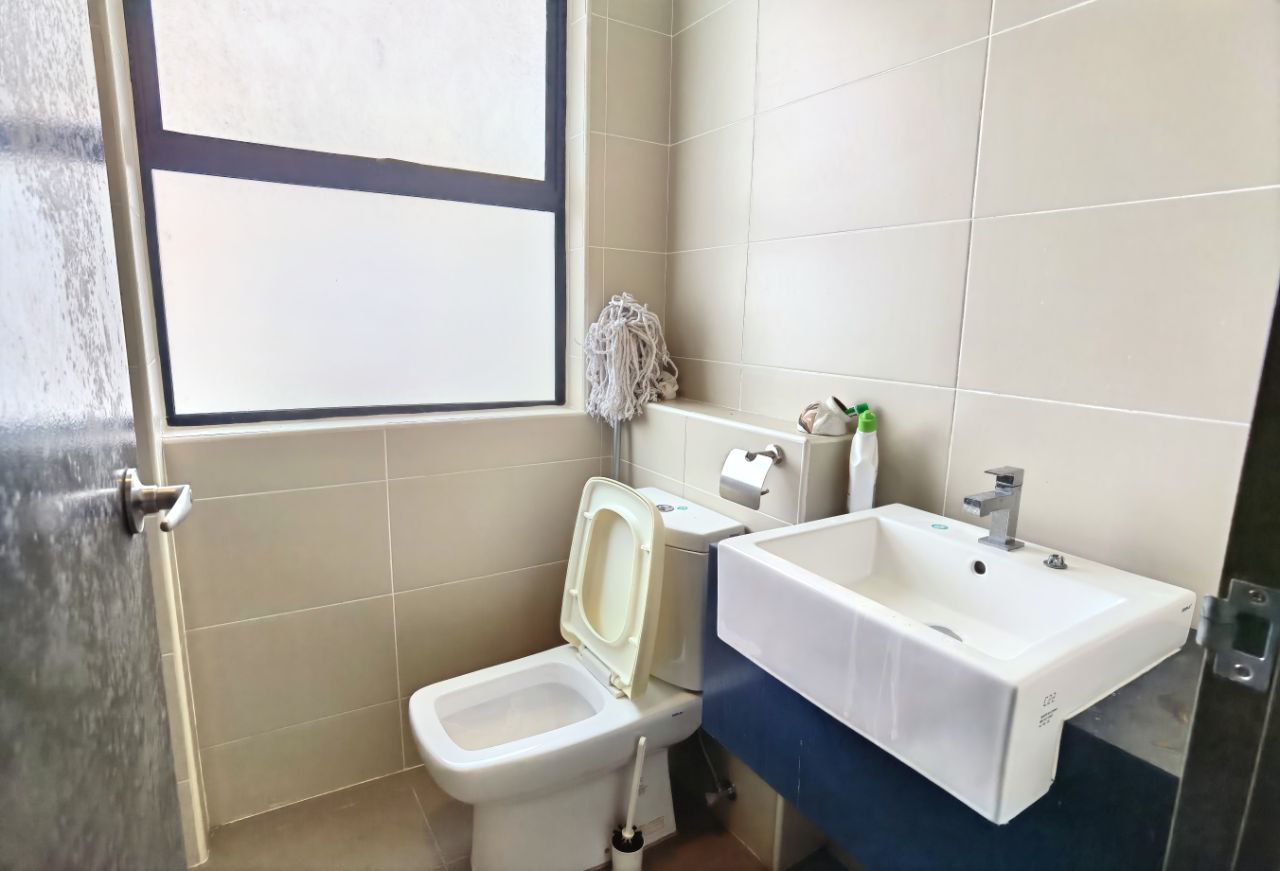 Fully Furnished Denai Sutera Condominium - photo 7