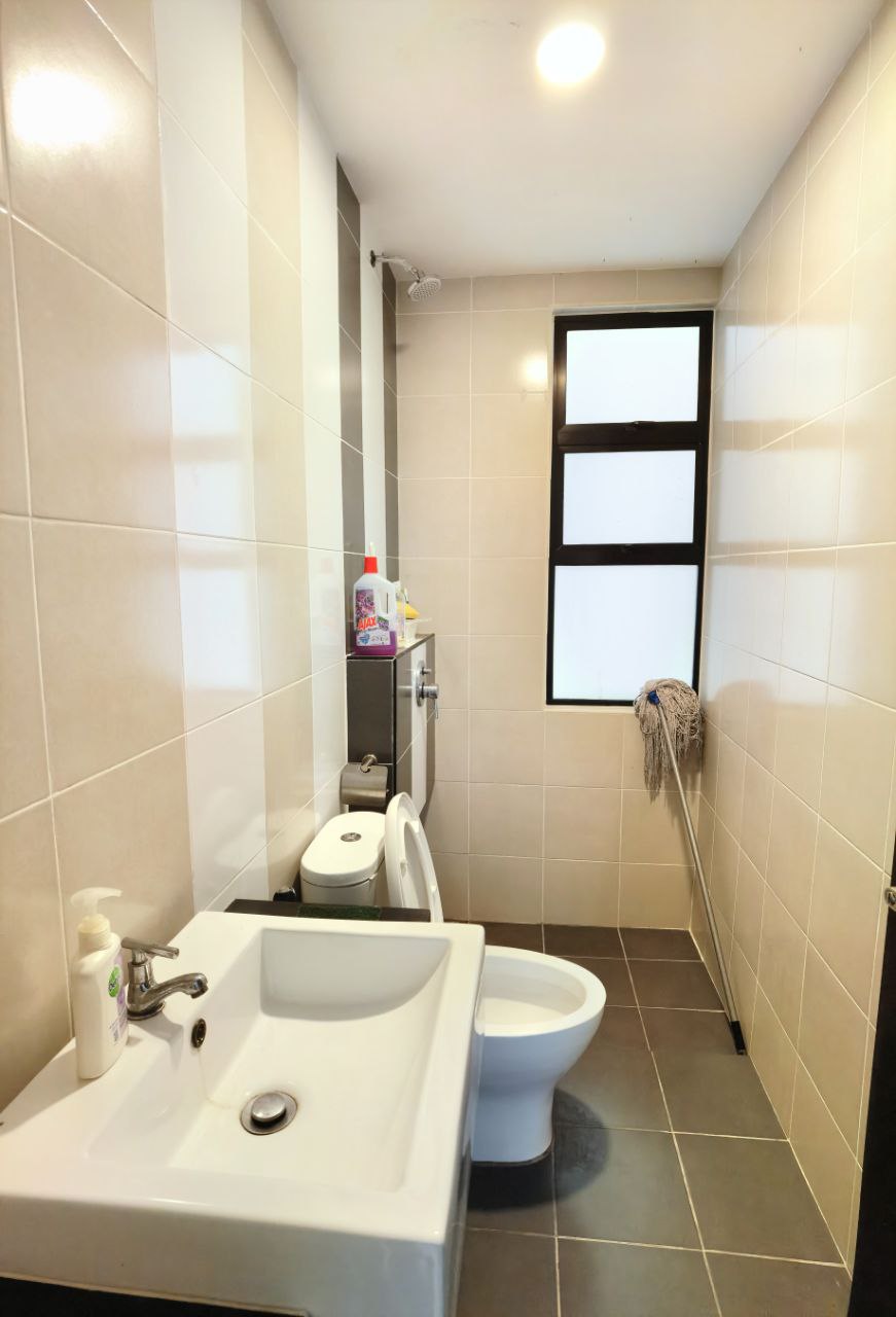 Fully Furnished Denai Sutera Condominium - photo 8
