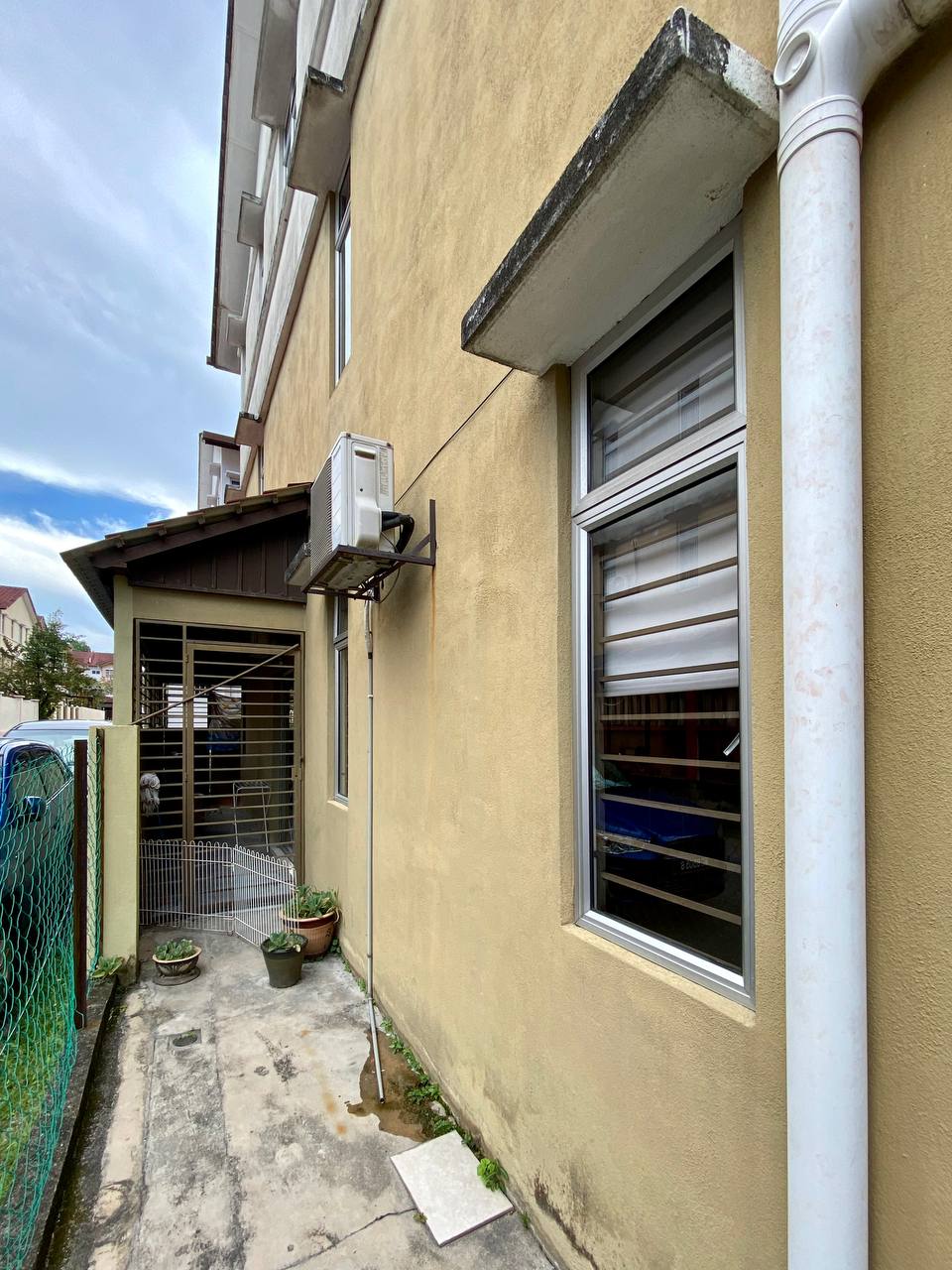 3 Storey End Lot Terrace Subang Pelangi U5 Shah - photo 9