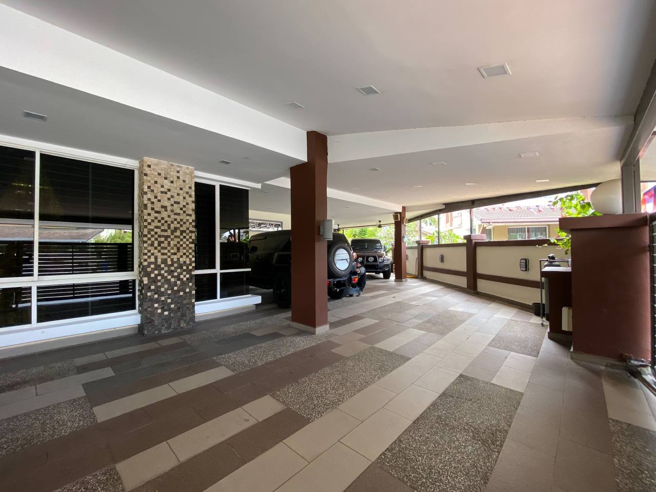 Triple Storey Garden Zero Lot Bungalow Kemuning - photo 2