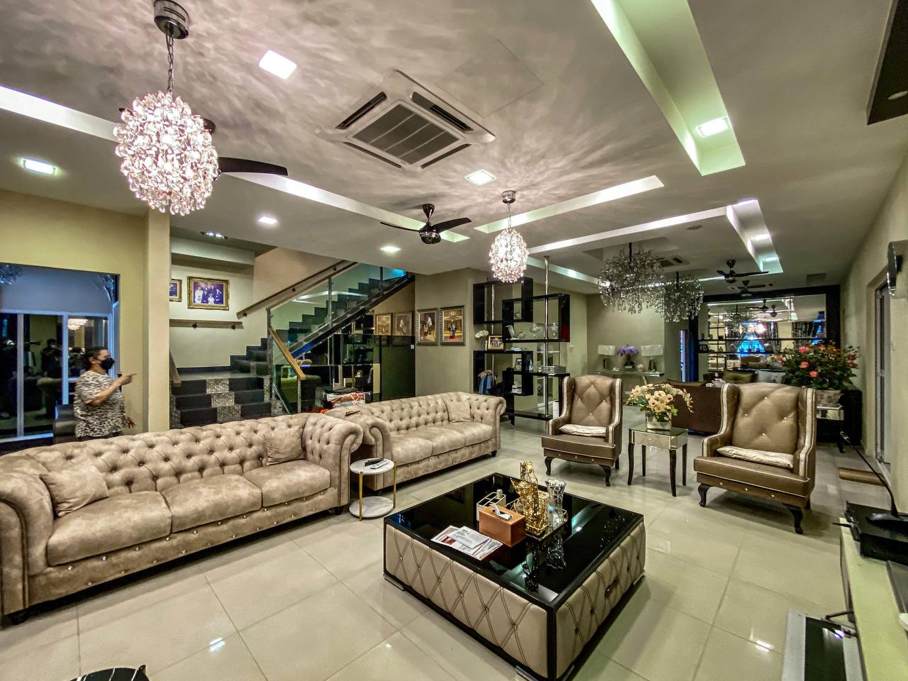 Triple Storey Garden Zero Lot Bungalow Kemuning - photo 6