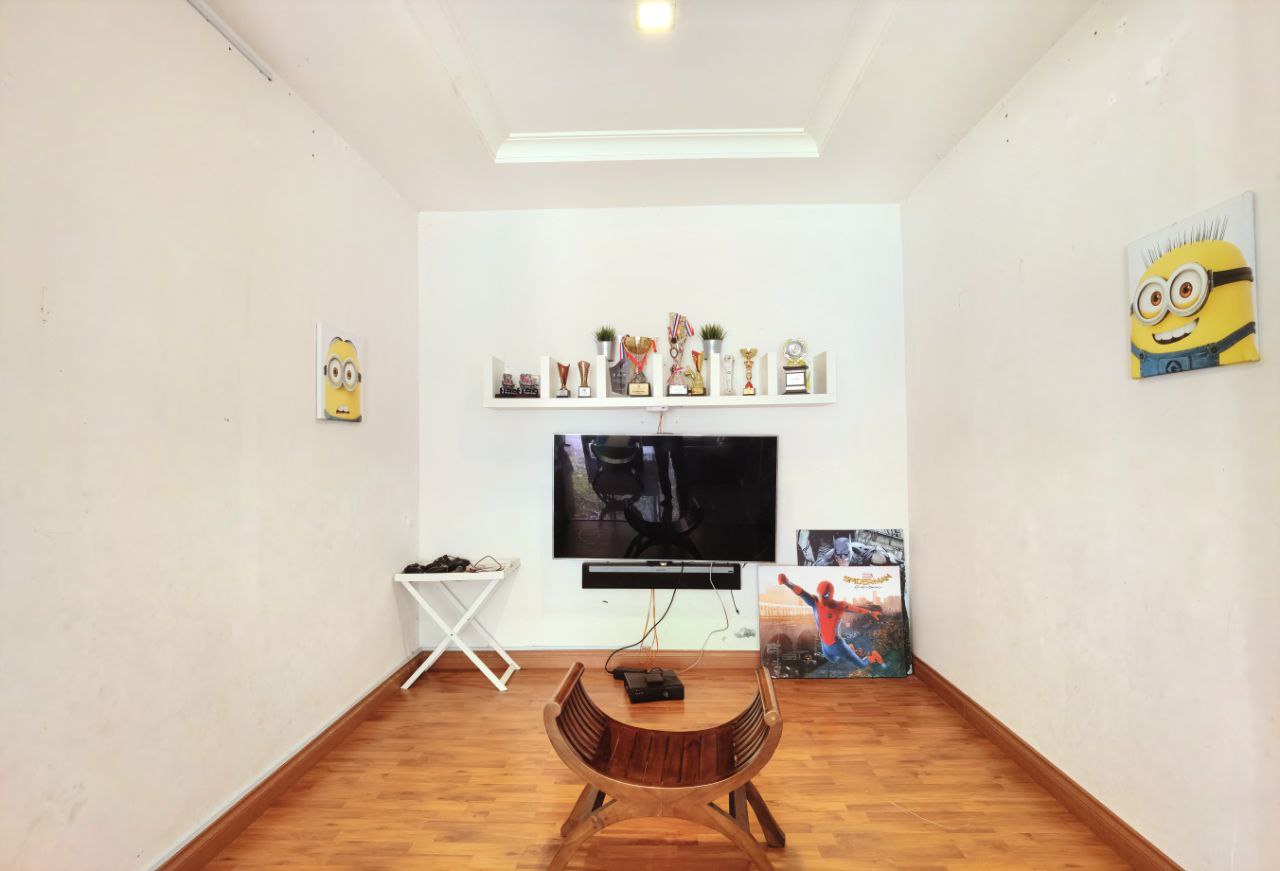 Corner Lot Duplex Townhouse Ariza Garden Villa - photo 5