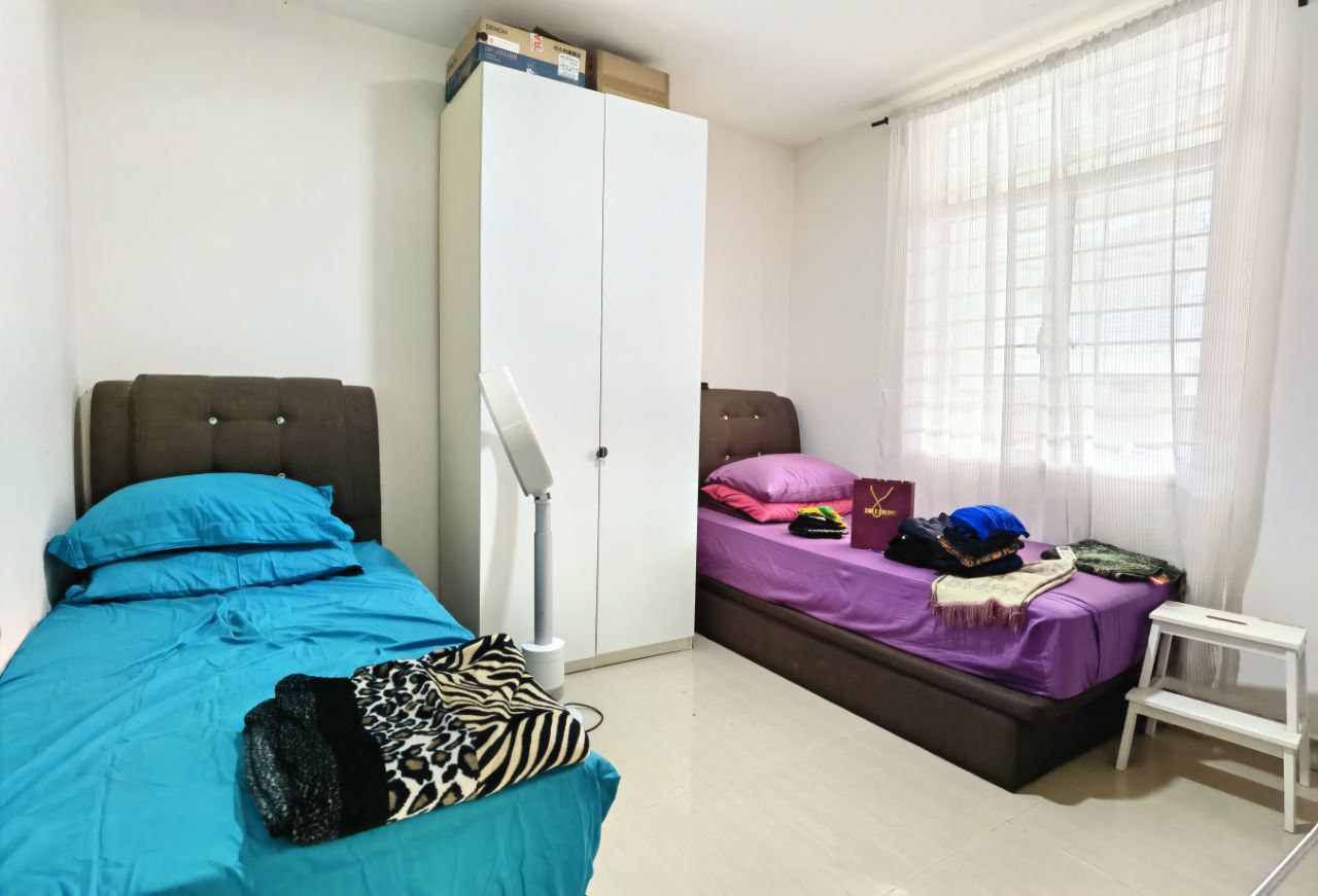 Corner Lot Duplex Townhouse Ariza Garden Villa - photo 9