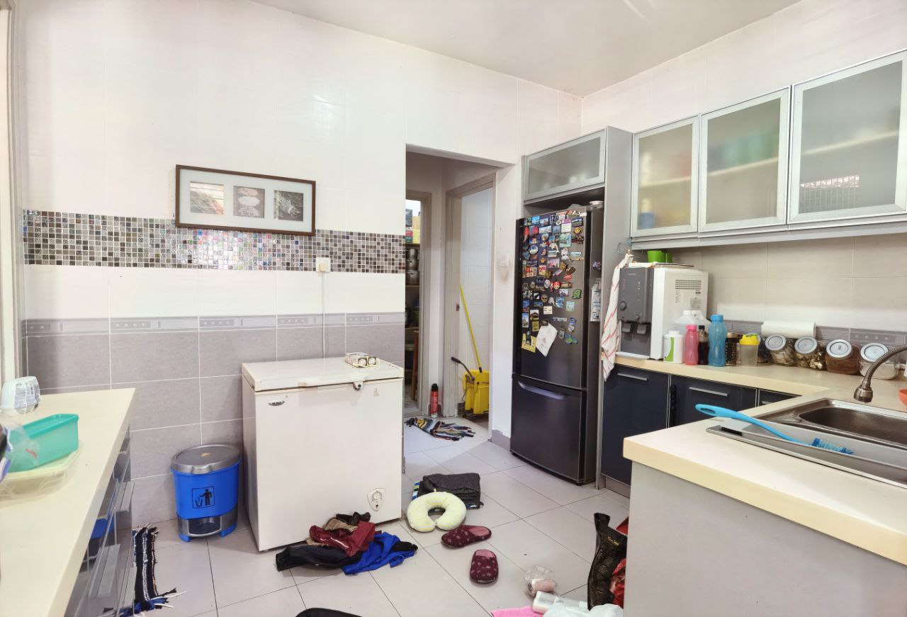 Corner Lot Duplex Townhouse Ariza Garden Villa - photo 12