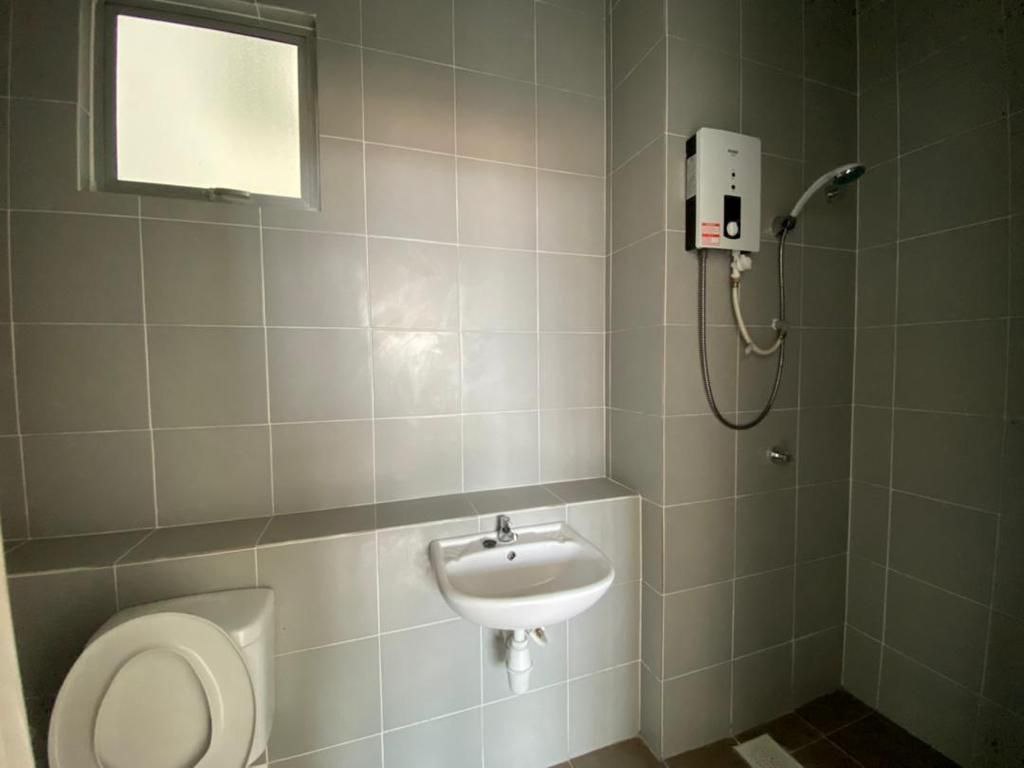Condominium Adelia  Bangi Avenue - photo 4