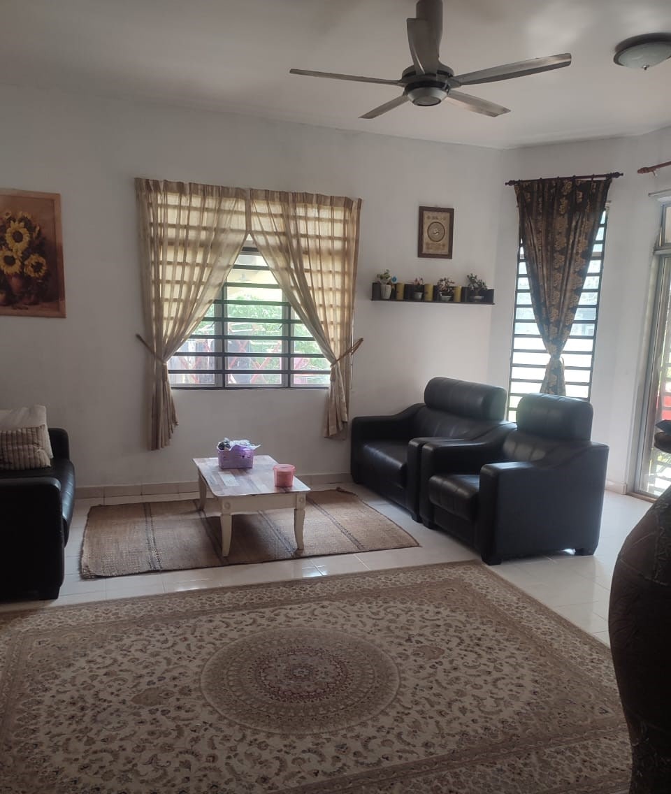2 Storey Semi-D Freehold Taman Dahlia Sepang - photo 2