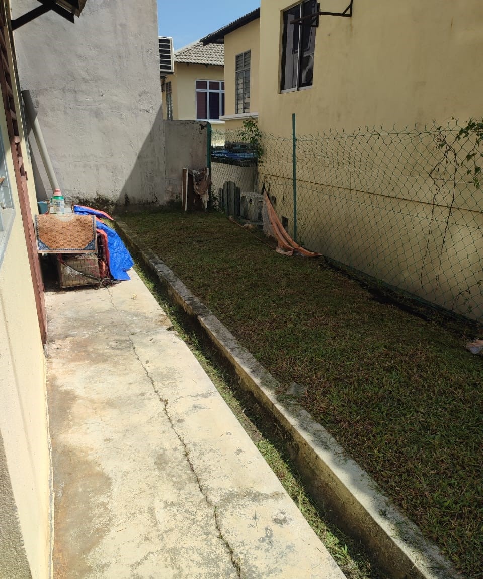 2 Storey Semi-D Freehold Taman Dahlia Sepang - photo 6