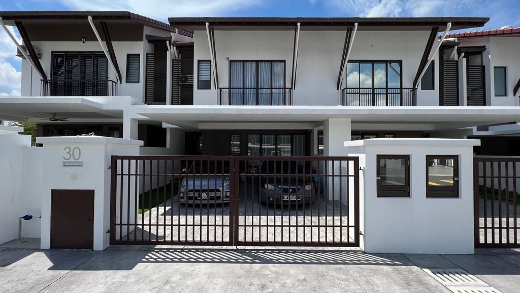 2 Storey Dahlia 2 Serene Height, Bangi