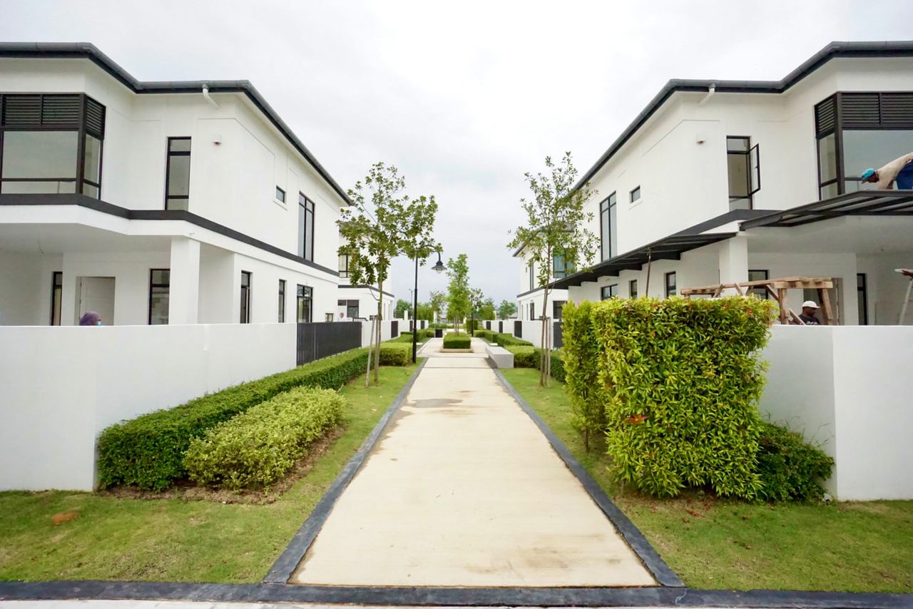 Double Storey House Endlot, Eco Grandeur, Type A, - photo 2