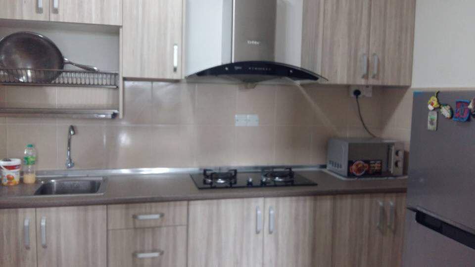 Fully Furnished Freehold Lakeview Residency Condo - photo 3
