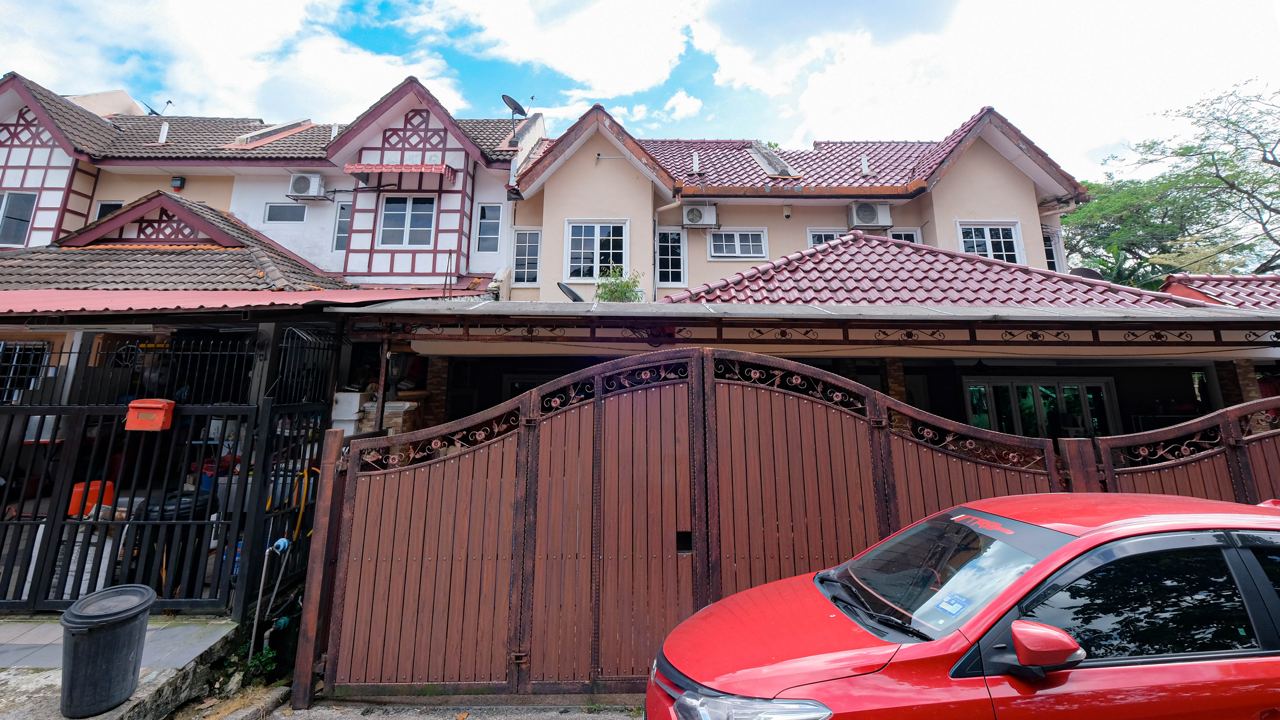 Double Storey, Taman Bukit Indah Fasa 3 Ampang - photo 3