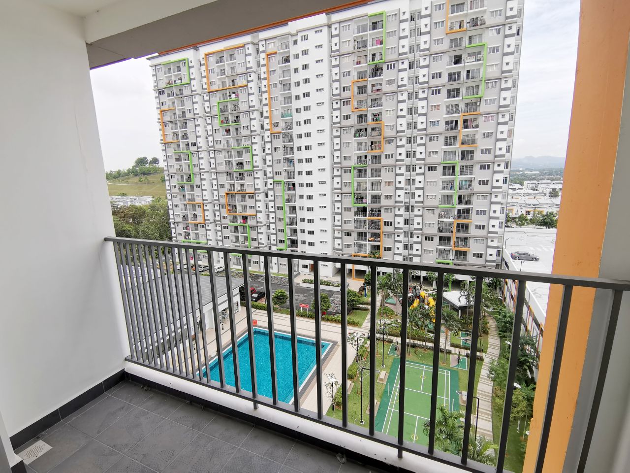 Freehold Apt D Cerrum Setia Eco Hill Facing Pool - photo 3