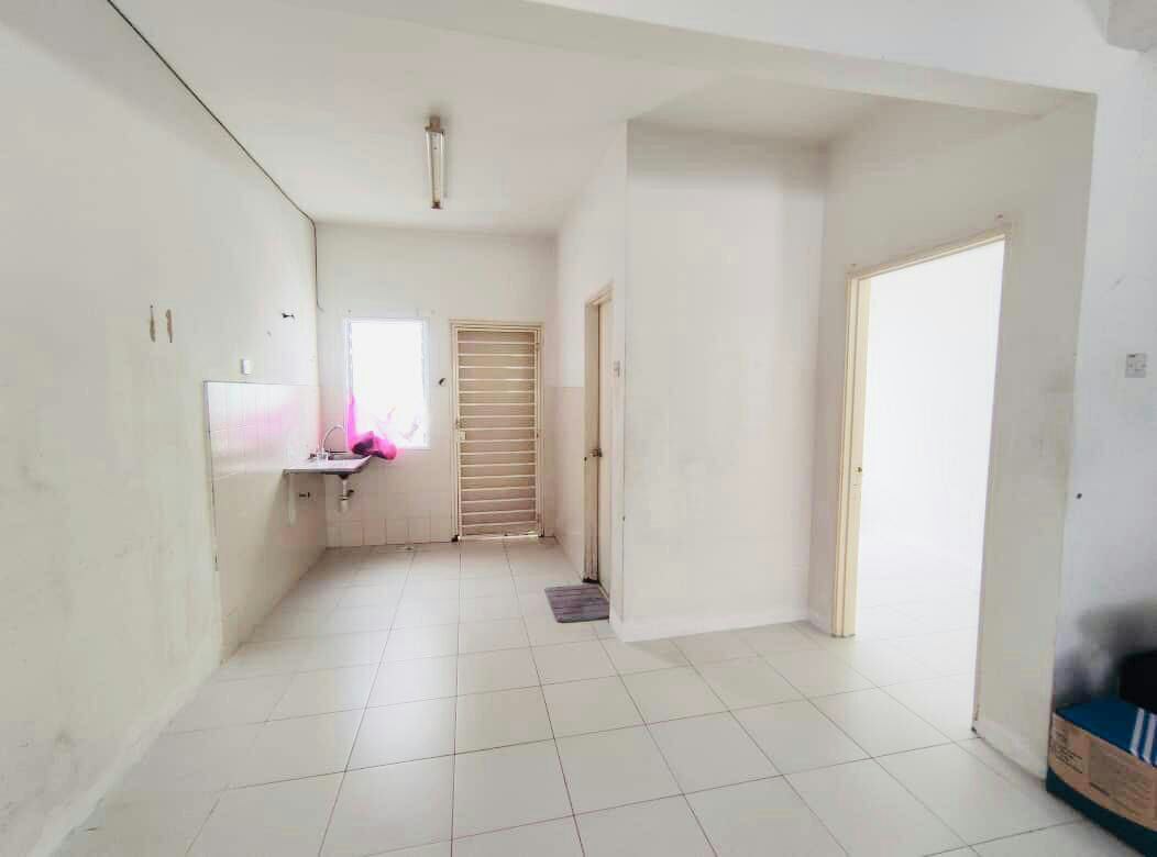 2 Storey Terrace SP8 Bandar Saujana Putra - photo 3