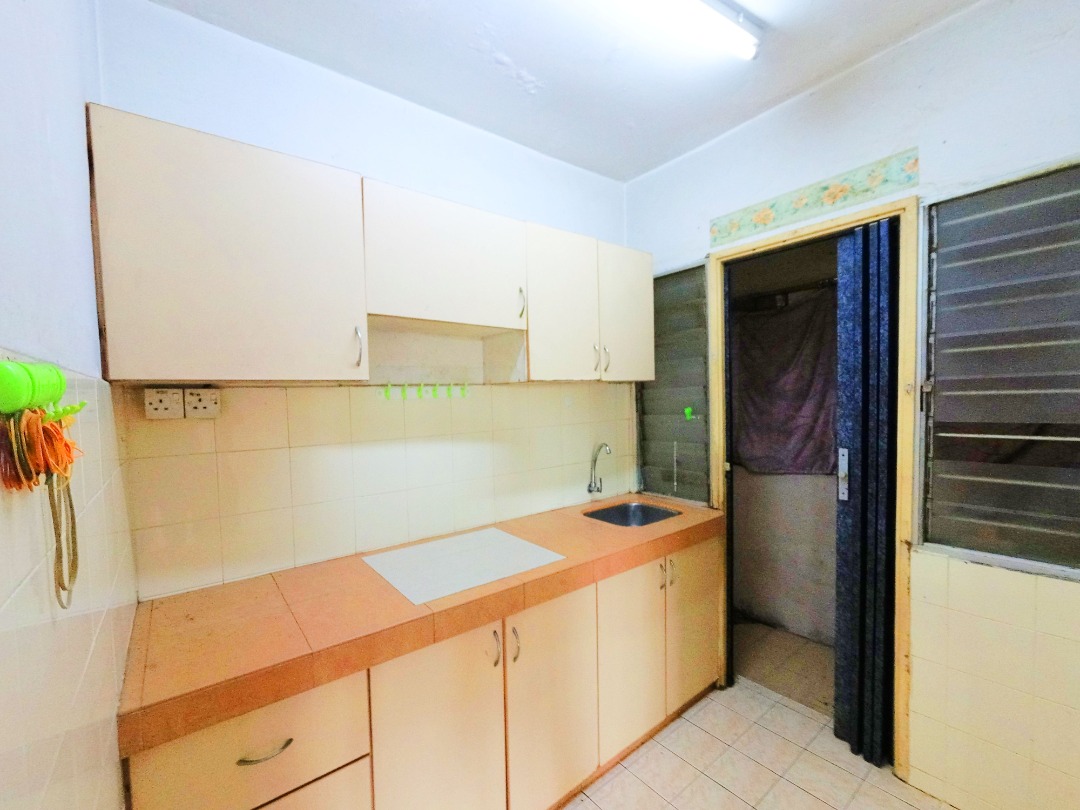 Cantik Murah L1 Apt Saujana, Damansara Damai Near