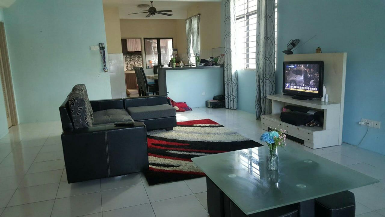 Cantik Renovated End Lot Terrace Bukit Saujana - photo 2