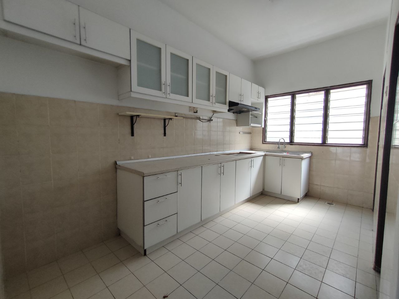 Double Storey Taman Dato Demang Seri Kembangan - photo 8