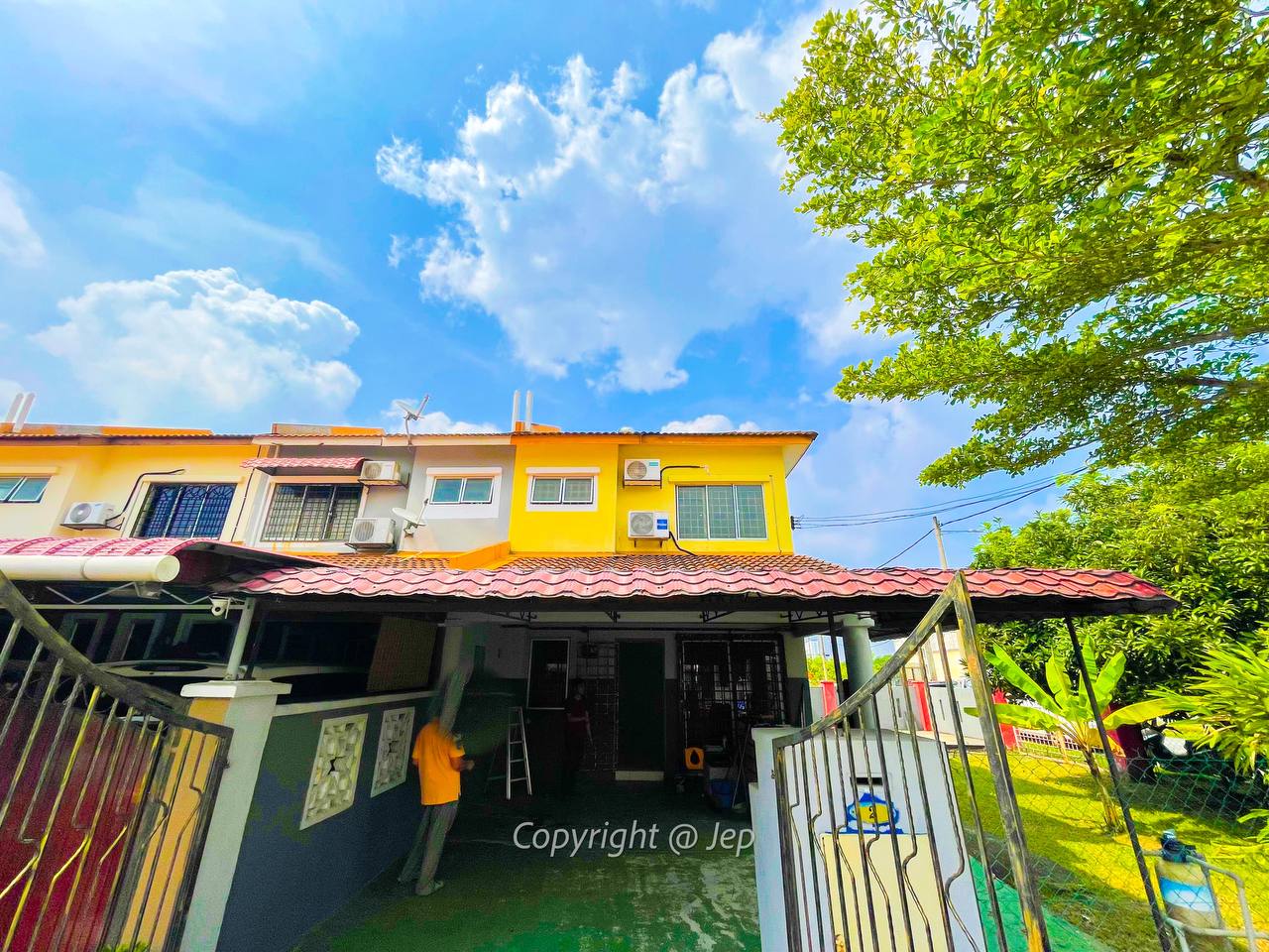 Double Storey Corner Lot Bandar Saujana Putra - photo 1