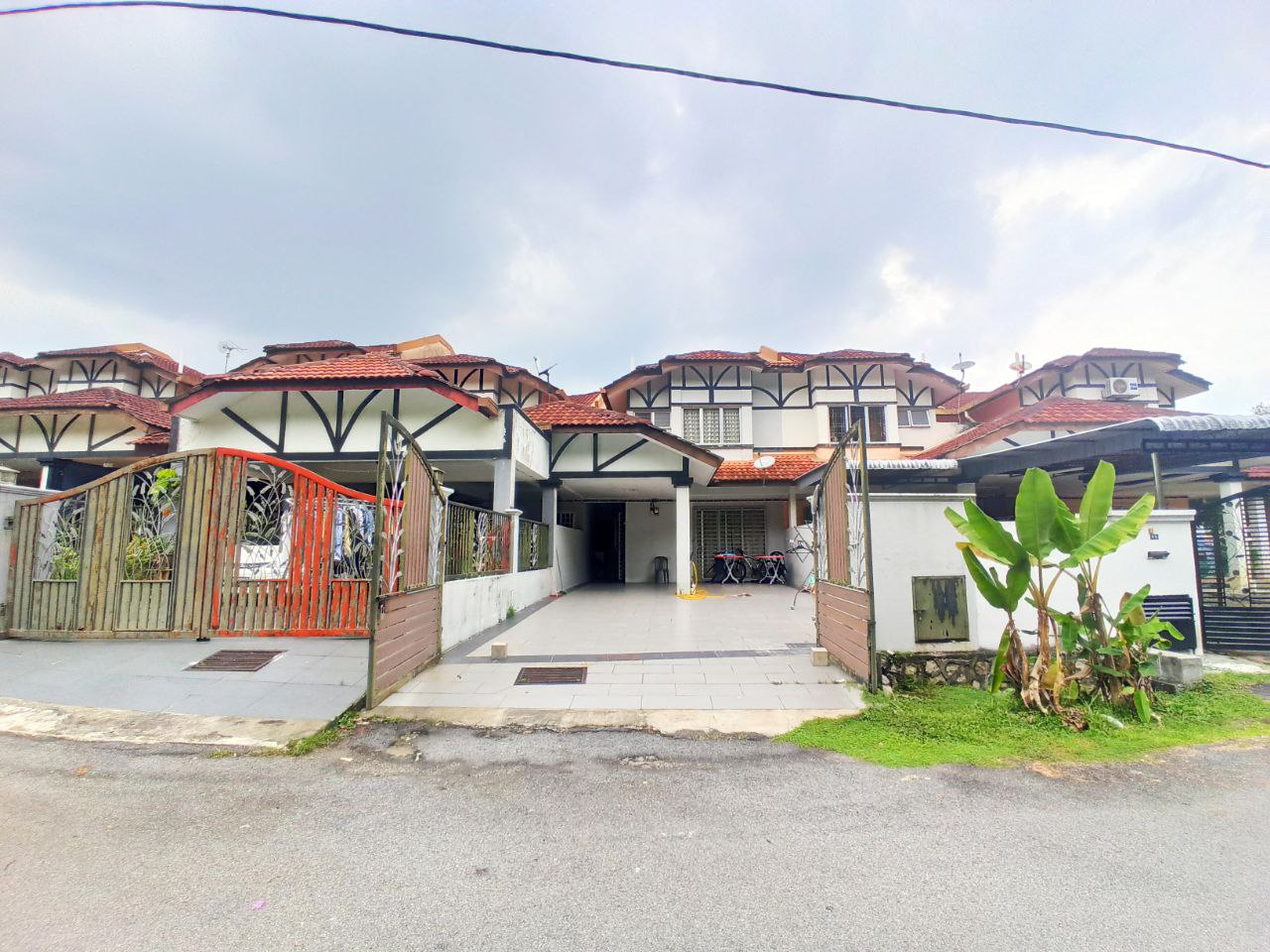 Facing Open 2Storey Bandar Saujana Utama - photo 1