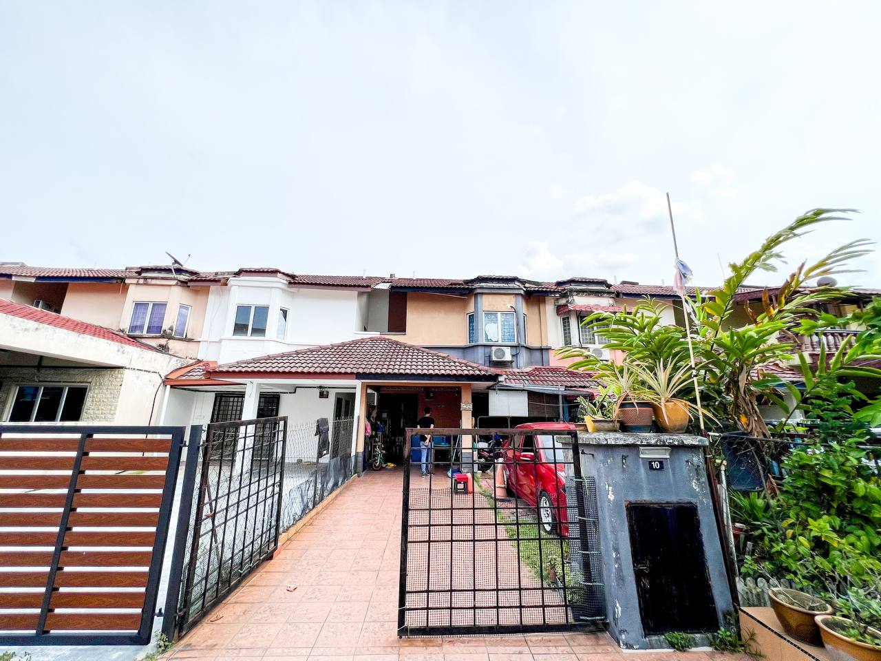 Facing Open 2Storey Jalan Lili Saujana Utama