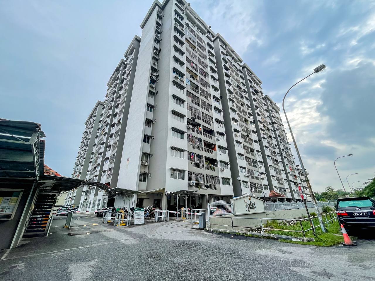 BookingRM1K Apartment Sri Camellia Kajang