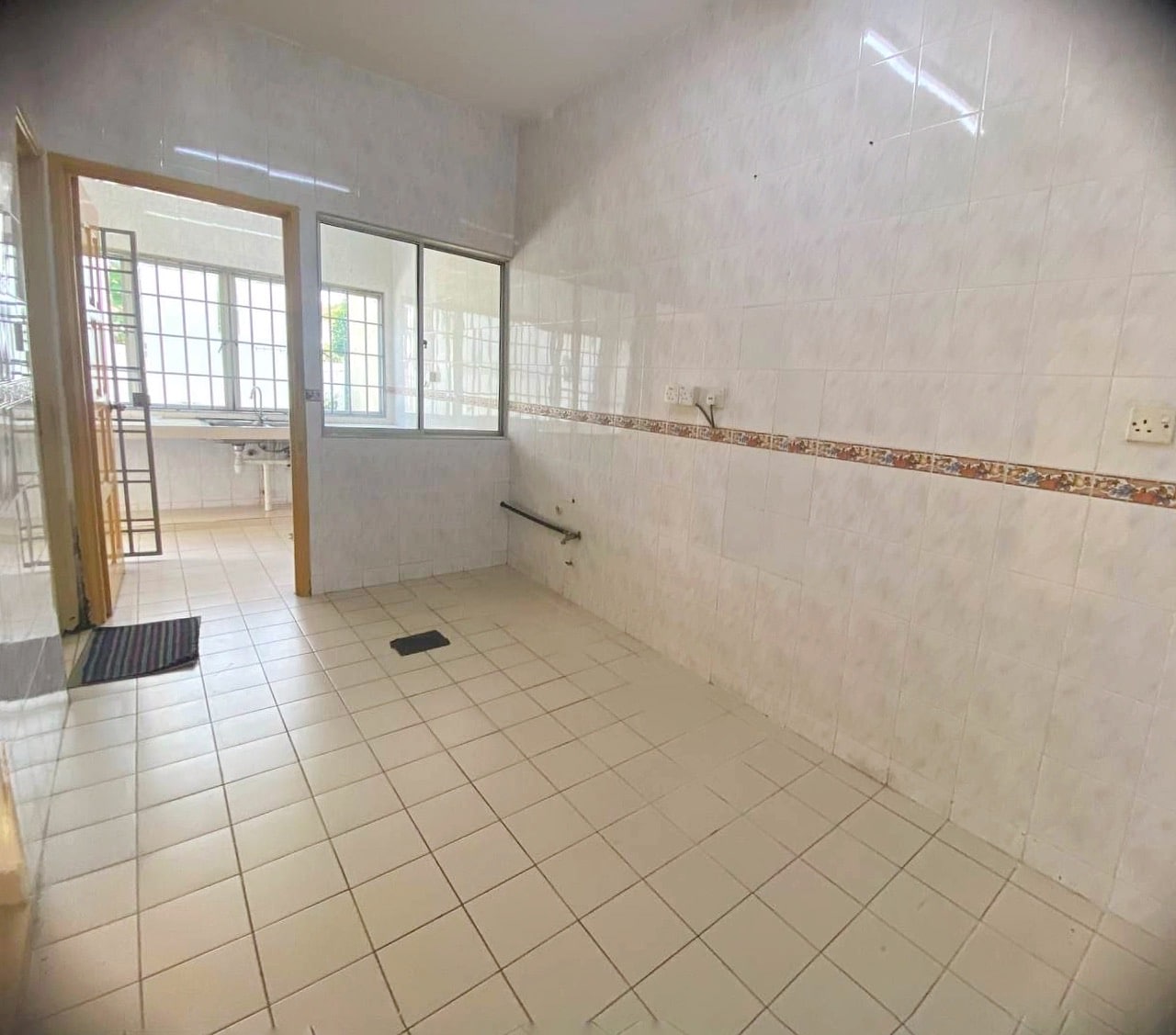 2Storey Taman Taming Emas Sungai Chua Kajang - photo 3