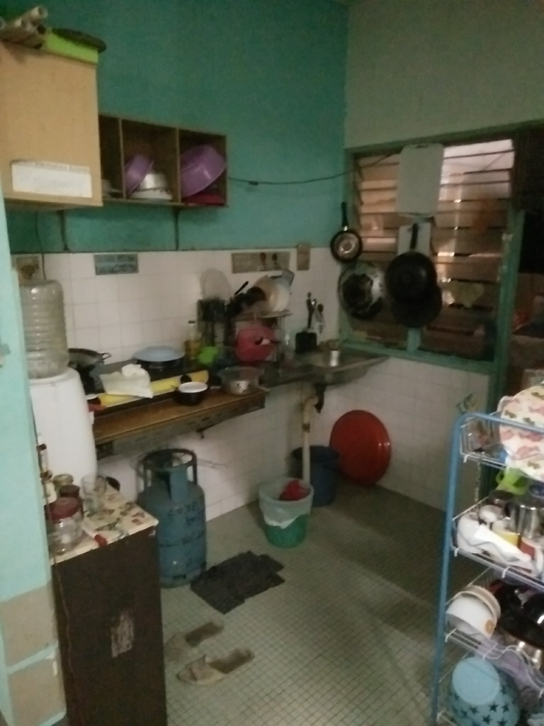 Shop Apartment Bukit Indah Negotiable - photo 2