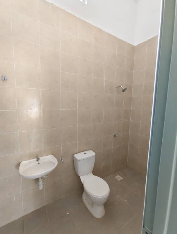 RUMAH SETERES SETINGKAT - photo 8