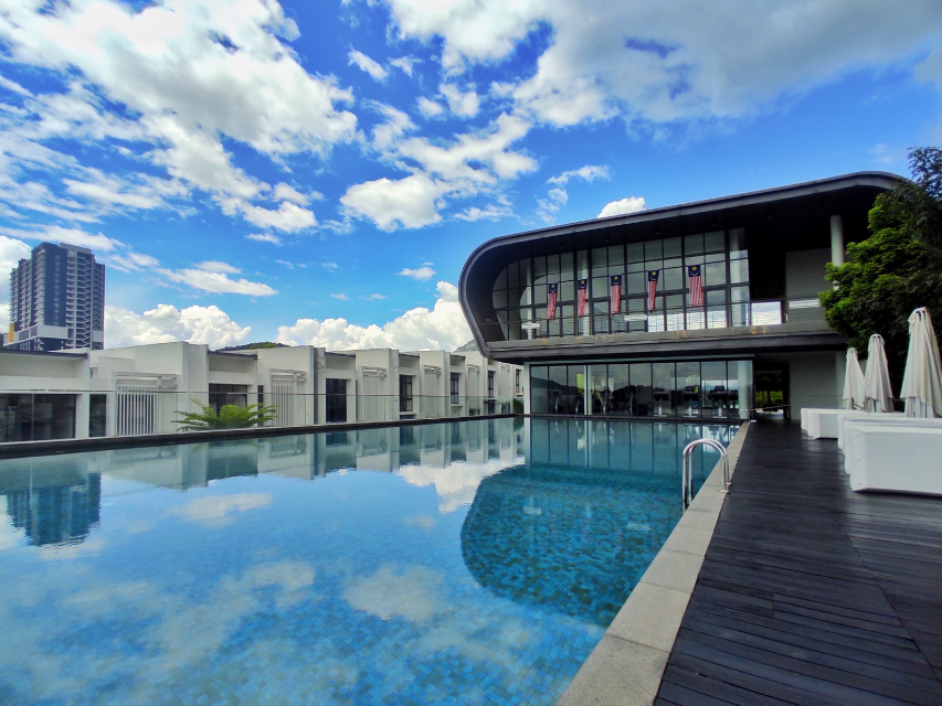 Corner Unit 16 Quartz Sky Villas Taman Melawati - photo 2