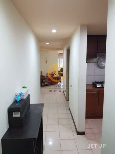 Regency Condominium 260K