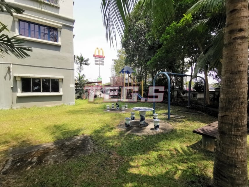 D heaven Condo 399K - photo 2