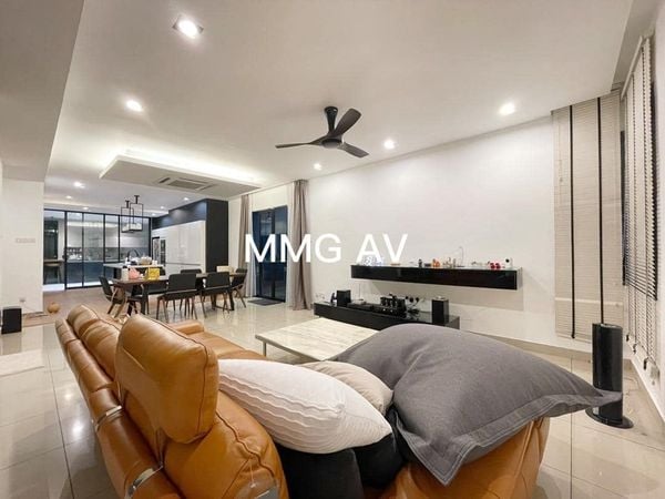 Bukit Raja 668K - photo 8