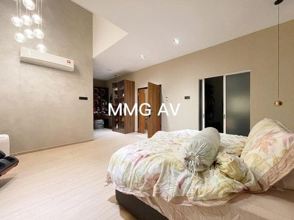 Bukit Raja 668K - photo 9