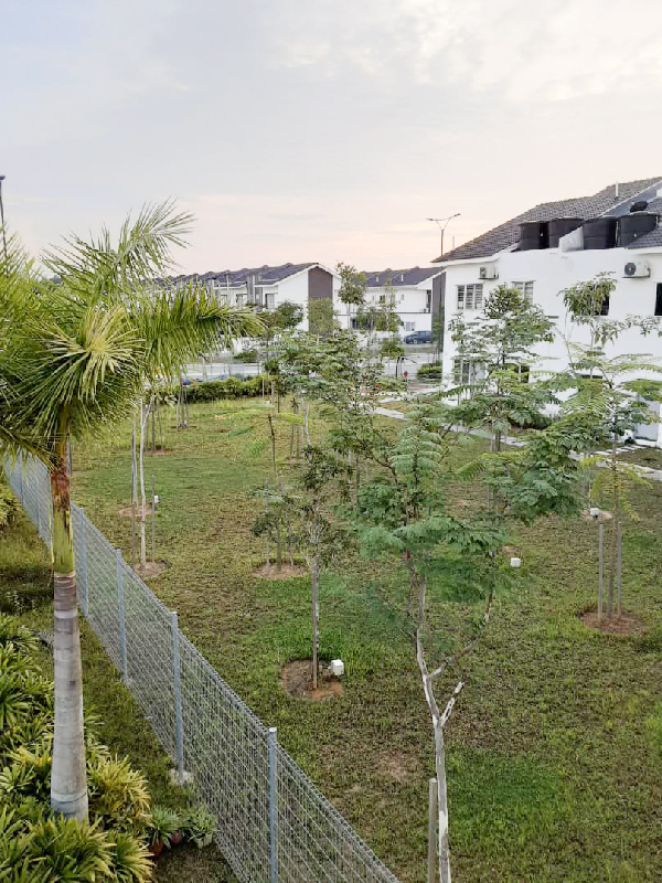 LBS TOWNHOUSE, ALAM PERDANA, PUNCAK ALAM - photo 4