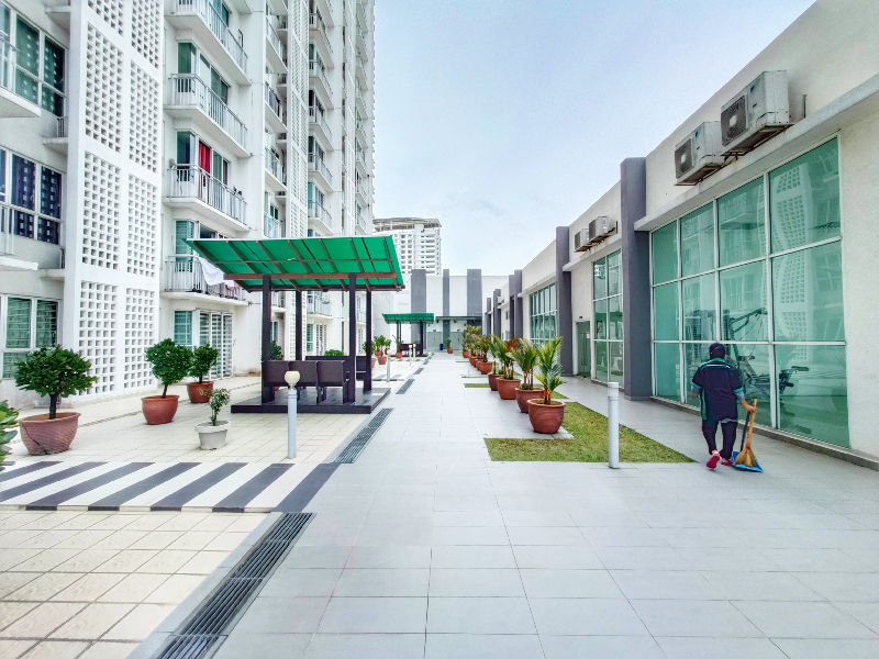 MENARA U SERVICED APARTMENT, SEKSYEN 13, SHAH ALAM - photo 2