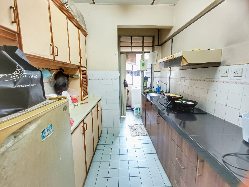 ABADI INDAH APARTMENT, TAMAN DESA, OLD KLANG ROAD, KL - photo 4