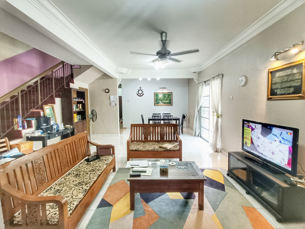 Corner Lot Double Storey Terrace, Taman Kundang Ja - photo 7