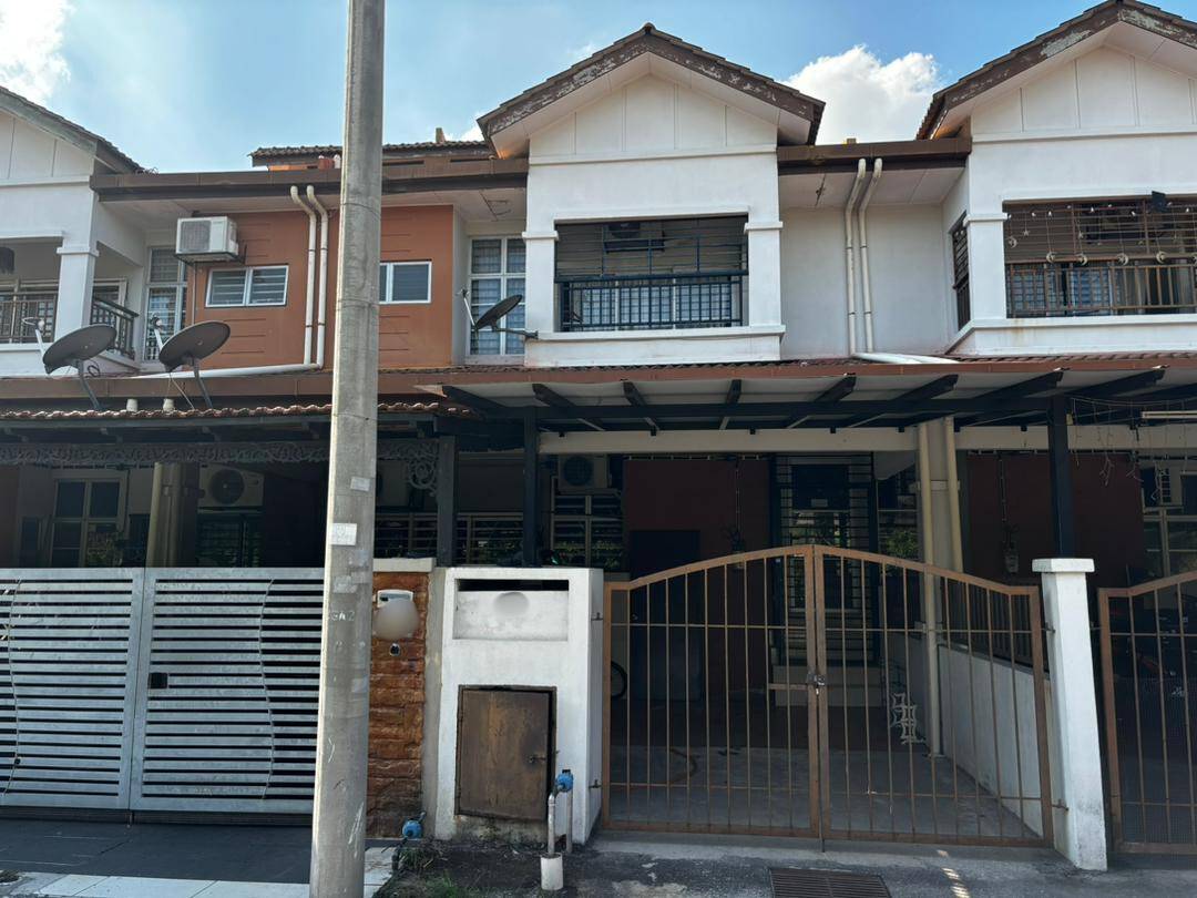 Townhouse Taman Seri Alam Saujana Utama by Azam - photo 2