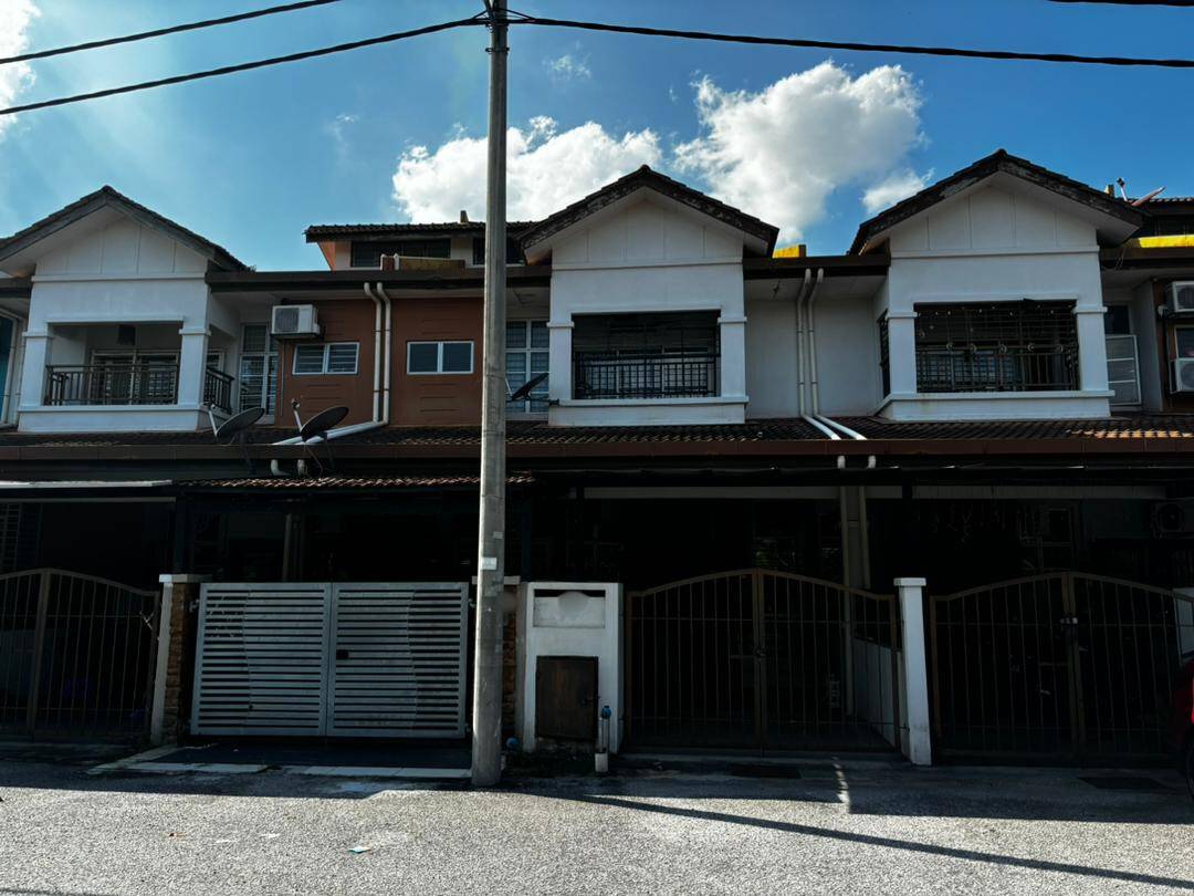 Townhouse Taman Seri Alam Saujana Utama by Azam - photo 3