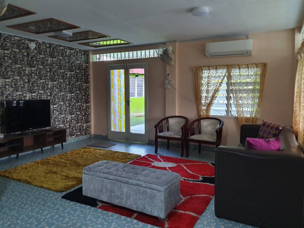 CORNER LOT - Single Storey Terrace Section 1 Bangi - photo 2