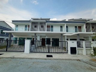 Modern Rumah Teres Dua Tingkat Desa Restu  Sepang