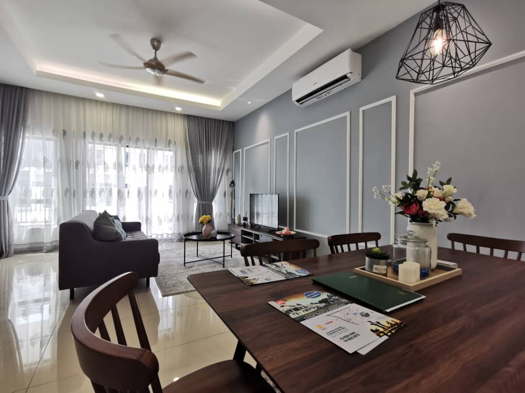 Modern Rumah Teres Dua Tingkat Desa Restu  Sepang - photo 3